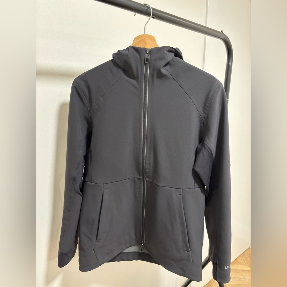 lululemon athletica Men's Charcoal Windbreaker